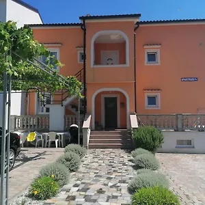 apartmani-bulajic.primorje-gorskikotar.com/