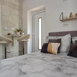 apartment-grzetic.primorje-gorskikotar.com/